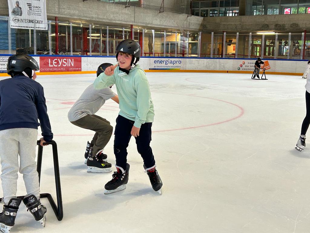 Village Camps International Summer Camp Leysin, Switzerland 2025-08-09 https://www.villagecamps.com/journals_admin/images/2612-0576-yellows 9.jpg
